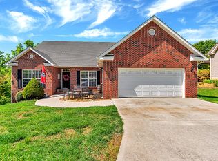 2806 Oakleigh Township Dr, Knoxville, TN 37921