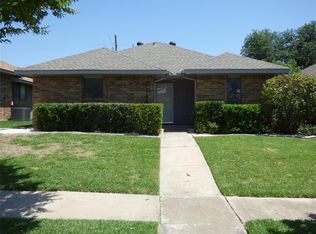 2145 Cordoba Dr, Carrollton, TX 75006