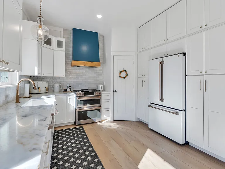 804 Walnut Ave — Photo 2