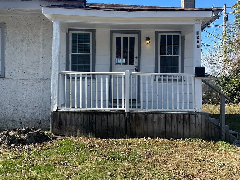 126B Suffolk Ave — Photo 1