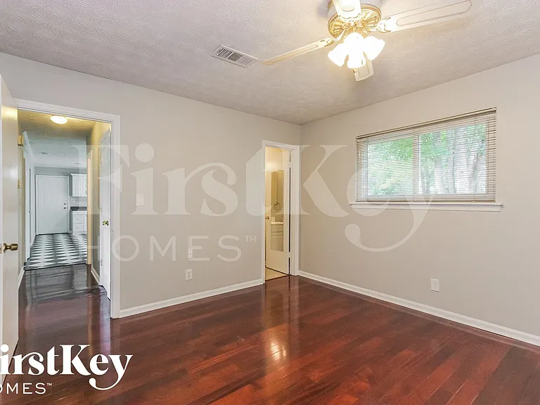 2847 Haddon Dr — Photo 11