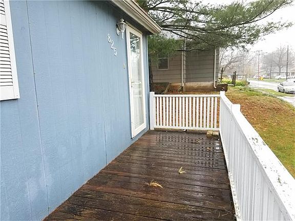 2nd image of 825 N Fuller Ave