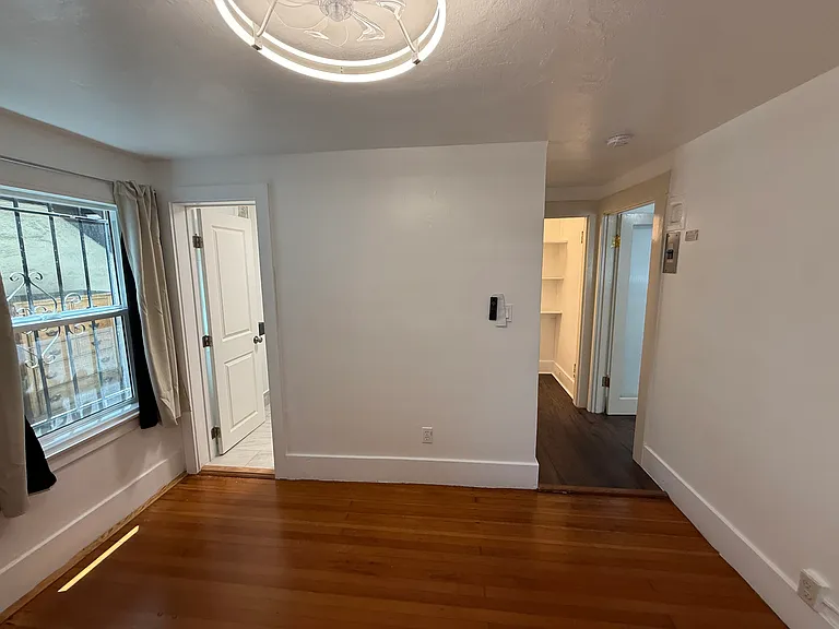 1012 Oak St #A — Photo 9