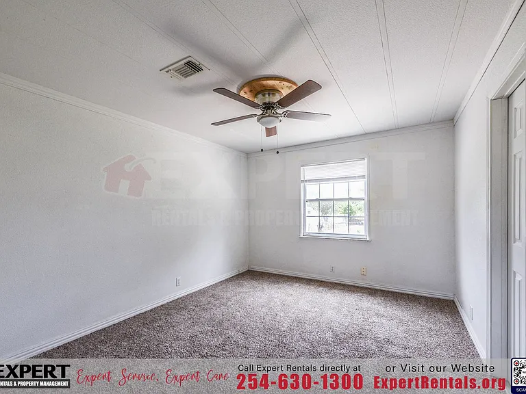 1402 Elyse Dr — Photo 16