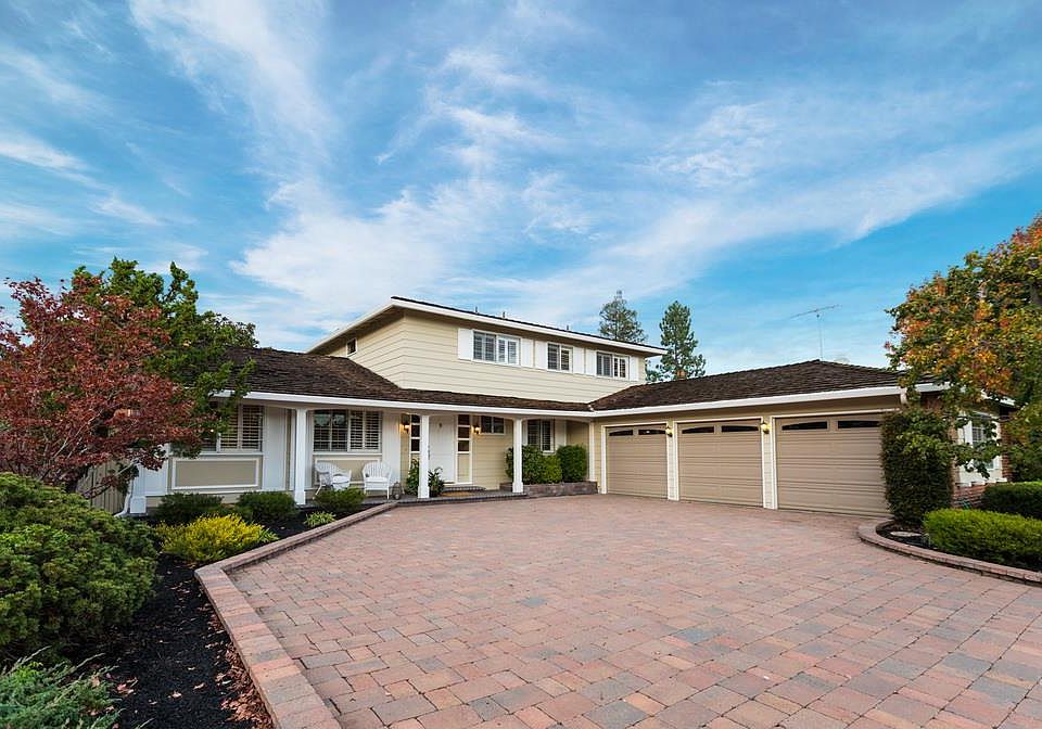 1st image of 19981 Karn Cir