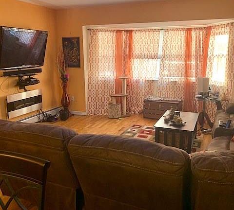 4th image of 21 Cove Ln #1A
