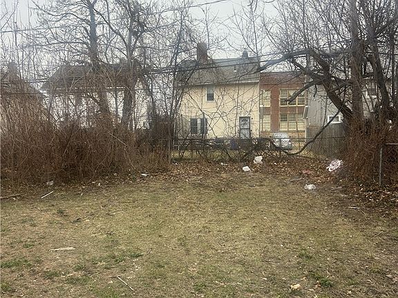 3rd image of 13813 Kelso Ave