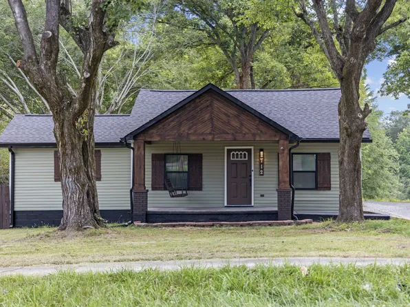 712 Westside Dr, Tullahoma, TN 37388