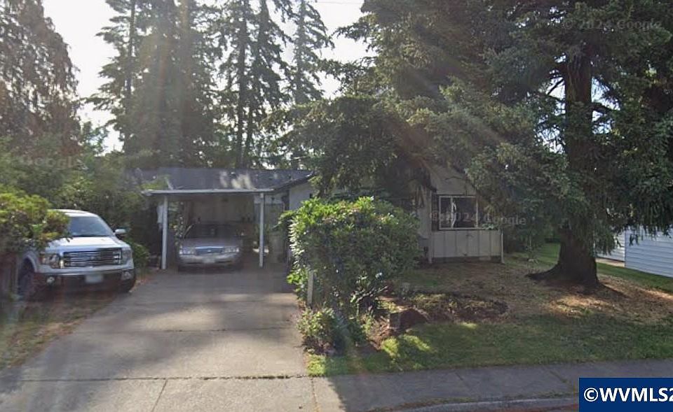 1st image of 129 N 9th St