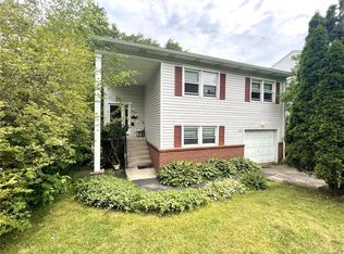 401 Old Mamaroneck Rd, White Plains, NY 10605