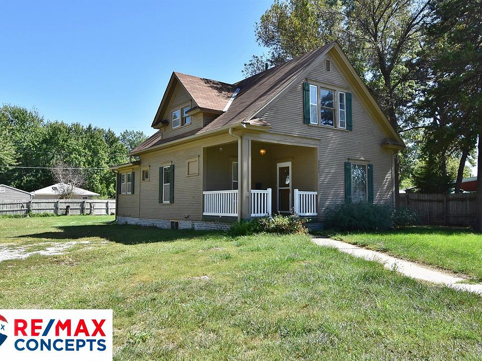 1st image of 2222 S 48th St