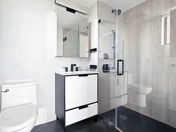 2395 Palisade Avenue 555 image 10 of 10