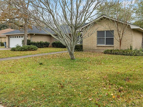 2nd image of 206 Spyglass Dr
