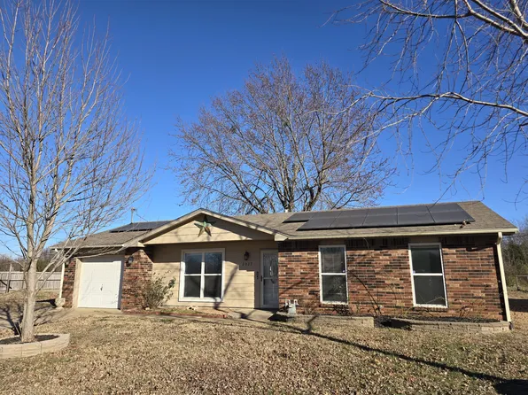 2027 P SW, Miami, OK 74354