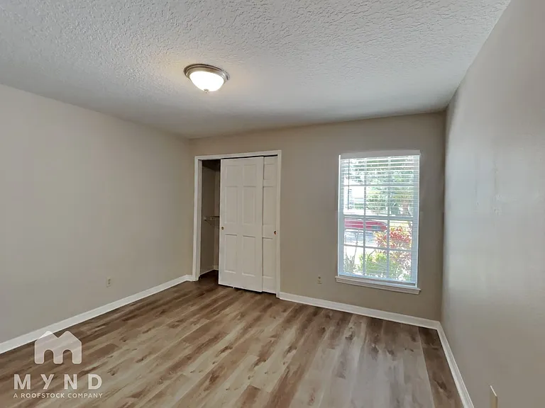6041 Spring Creek Ct — Photo 20