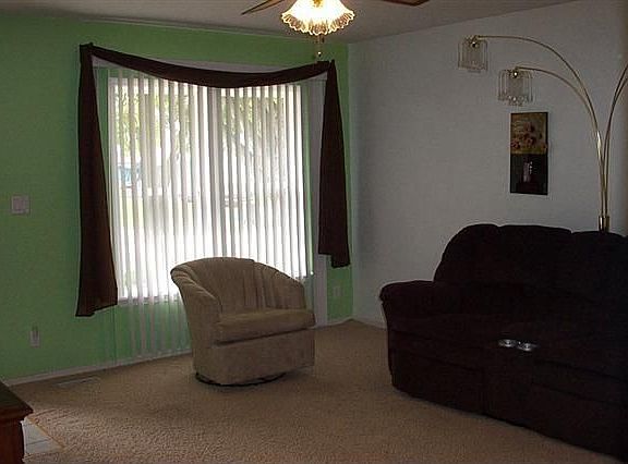 2nd image of 2206 Ottawa Dr