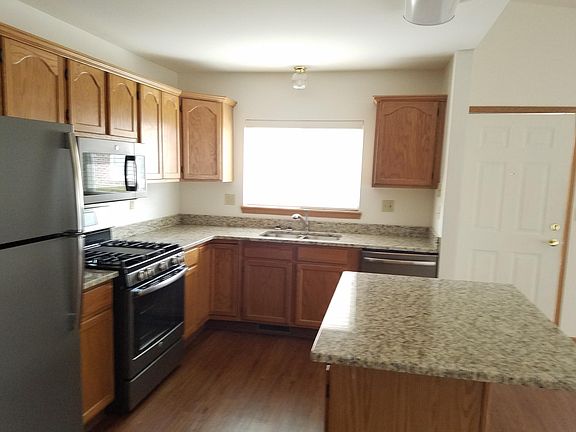 5th image of 1110 Spiros Ct APT 4D