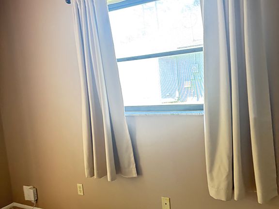 5th image of 2607 Fiesta Dr #B