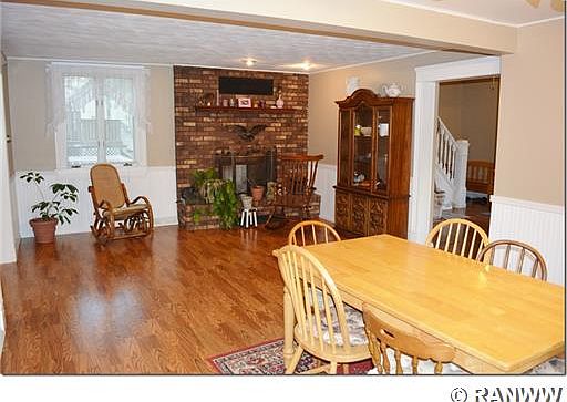 5th image of 144 W Wilson Ave