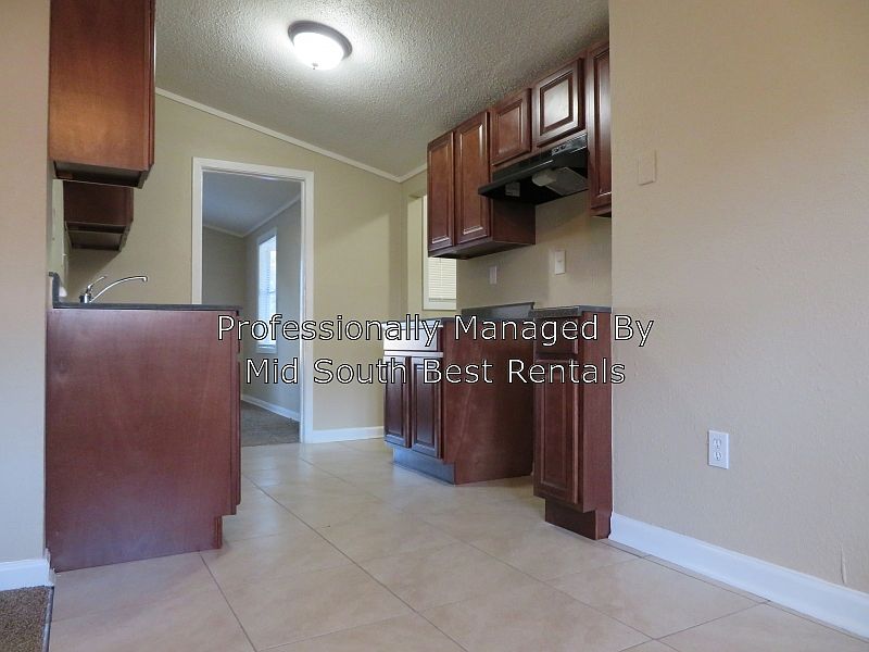 2nd image of 845 Carol Ann Cv