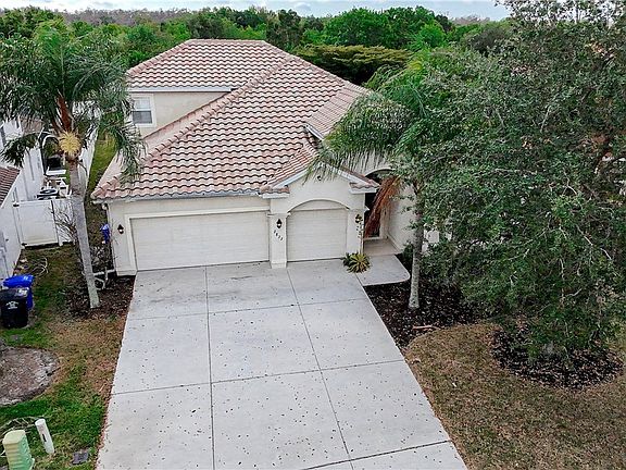 4th image of 2822 Via Piazza Loop