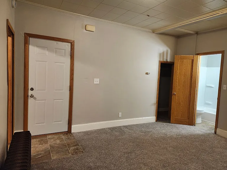 1552 Edmund Ave — Photo 6
