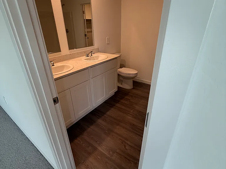 596 W Van Haren St — Photo 5