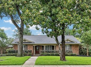 6200 Locke Ln, Houston, TX 77057