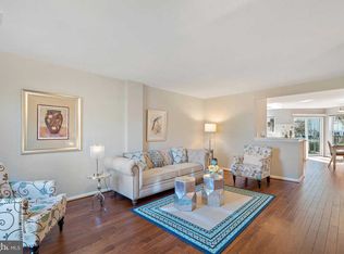 43029 Chiswick Ter, Chantilly, VA 20152