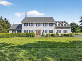 1 Fox Hollow Rd, Blooming Grove, NY 10914