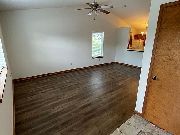 Tile entry and LVP flooring all downstairs