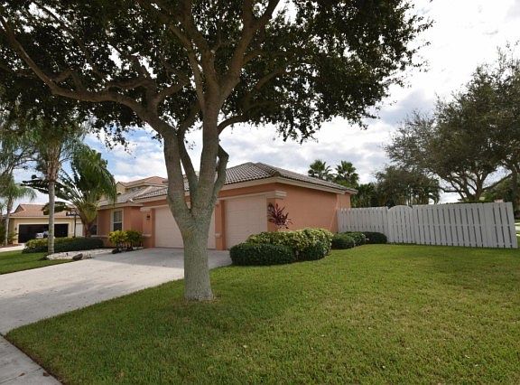 3rd image of 5544 Lake Shore Village Cir