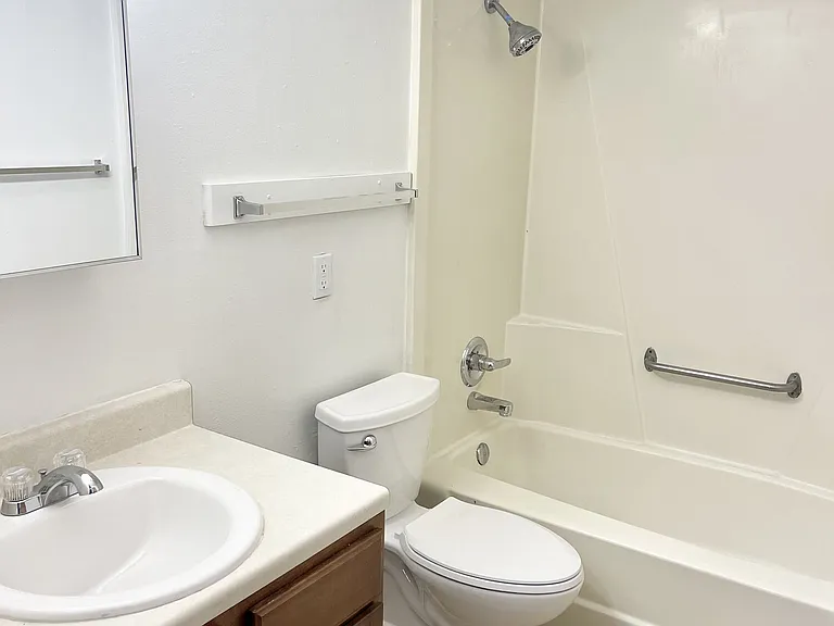 600 John Goodhue Rd — Photo 9