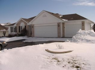 13068 Springhill Dr, Winnebago, IL 61088