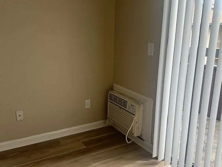 Villa Hermosa Apartments — Photo 14