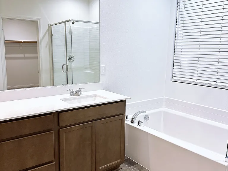 4061 Hudson Ln — Photo 16