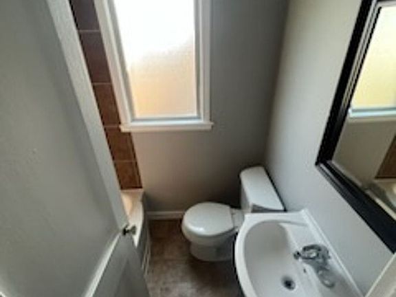 5th image of 300 N 34th St