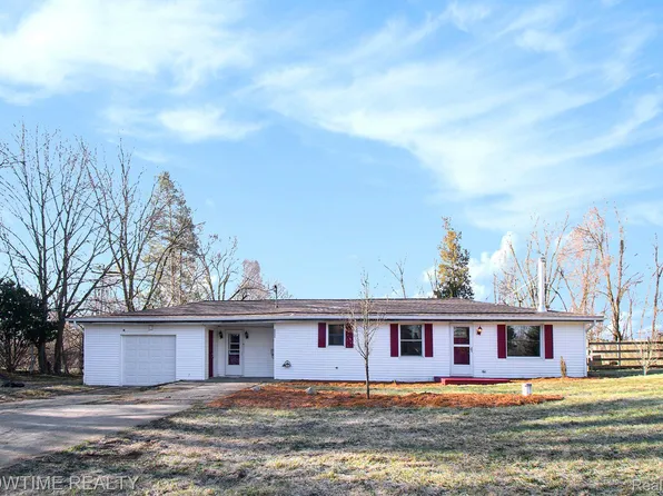 2055 Sandhill Rd, Mason, MI 48854