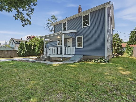 4th image of 190 Manomet St