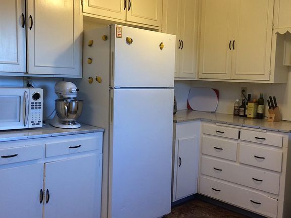 5th image of 408 Cleveland Ln #A