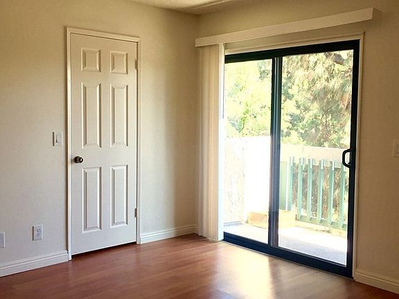 2nd image of 1931 Huntington Dr Unit A