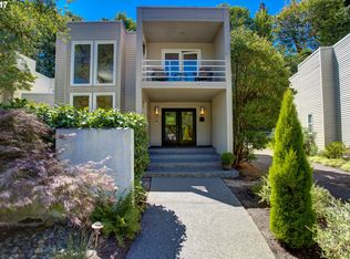 2912 SE Berkeley Pl, Portland, OR