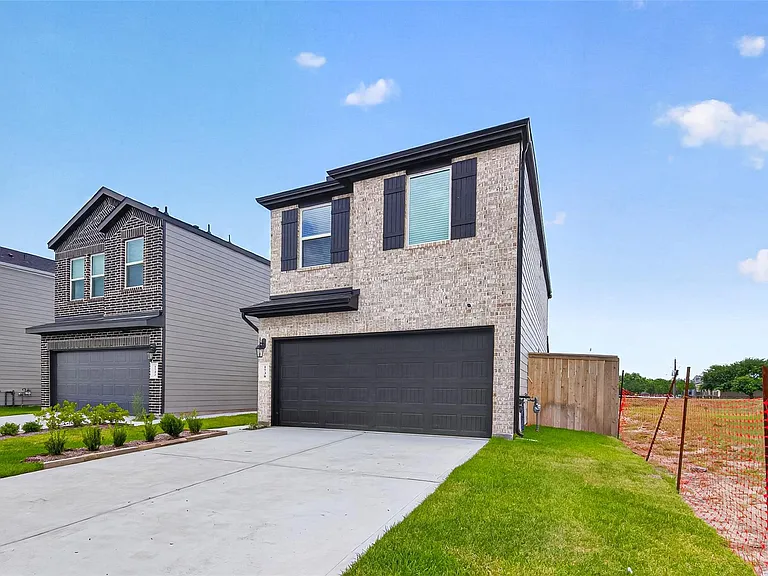 1738 Revolution Way — Photo 4