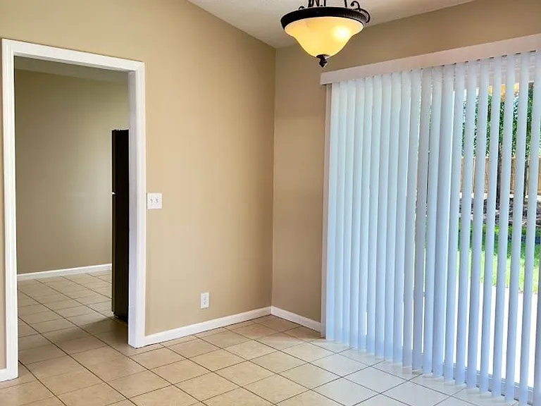 114 Dogwood Cir — Photo 10