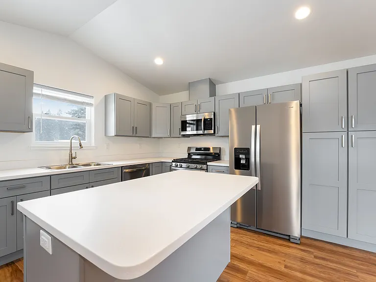 Silver Star Apartments — Photo 40