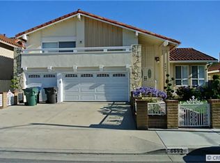 8892 Crescent Dr, Huntington Beach, CA 92646