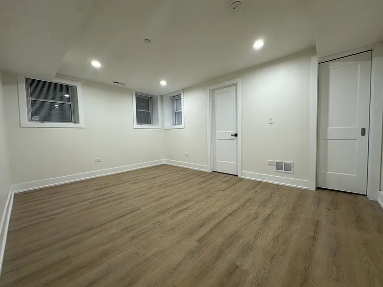 4338 N Clarendon Ave #GS — Photo 17