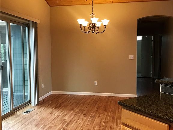 4th image of 15309 Sherwood Pl