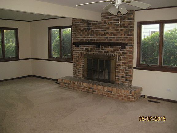 3rd image of 5817 Howard Ave