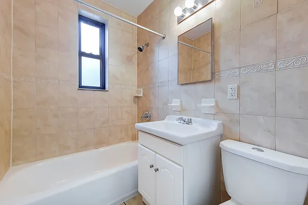 Rented by Revona Properties | media 6